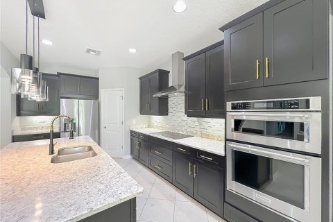 House in Windermere, Florida 5 bedrooms, 402.45 sq.m. № 2234642 - photo 20