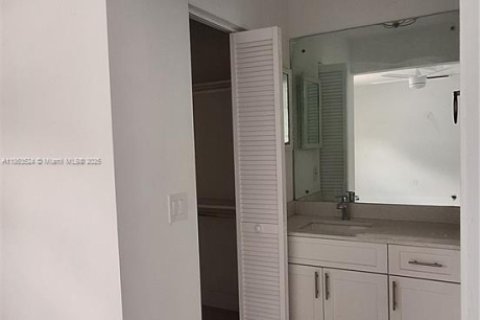 Villa ou maison à vendre à Miramar, Floride: 3 chambres, 168.25 m2 № 1926633 - photo 14