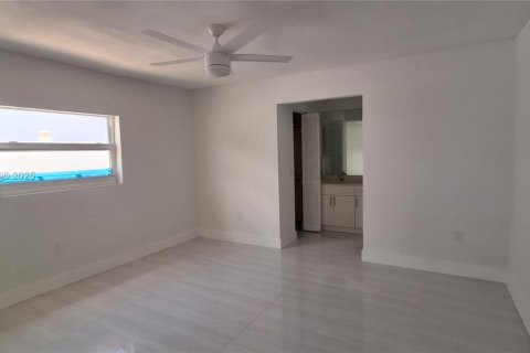 Villa ou maison à vendre à Miramar, Floride: 3 chambres, 168.25 m2 № 1926633 - photo 8