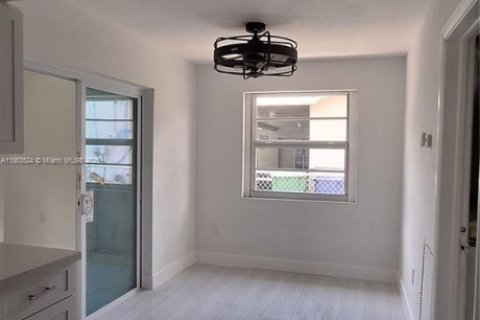 Villa ou maison à vendre à Miramar, Floride: 3 chambres, 168.25 m2 № 1926633 - photo 21