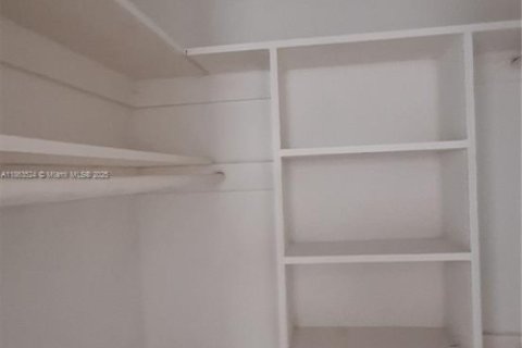 Villa ou maison à vendre à Miramar, Floride: 3 chambres, 168.25 m2 № 1926633 - photo 12