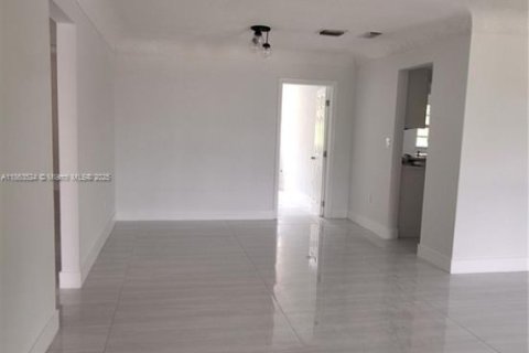 Villa ou maison à vendre à Miramar, Floride: 3 chambres, 168.25 m2 № 1926633 - photo 6