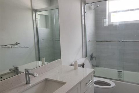 Villa ou maison à vendre à Miramar, Floride: 3 chambres, 168.25 m2 № 1926633 - photo 7