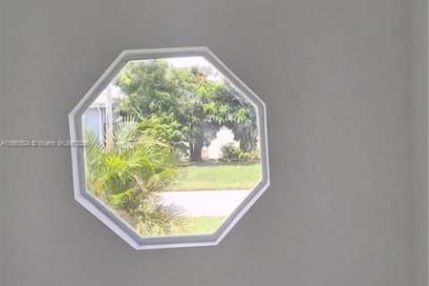 Villa ou maison à vendre à Miramar, Floride: 3 chambres, 168.25 m2 № 1926633 - photo 4