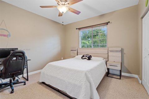 Casa en venta en Homestead, Florida, 3 dormitorios, 241.82 m2 № 1861294 - foto 23