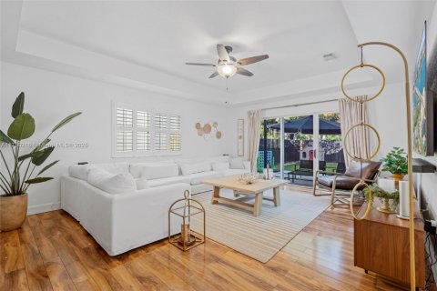 Casa en venta en Homestead, Florida, 3 dormitorios, 241.82 m2 № 1861294 - foto 3