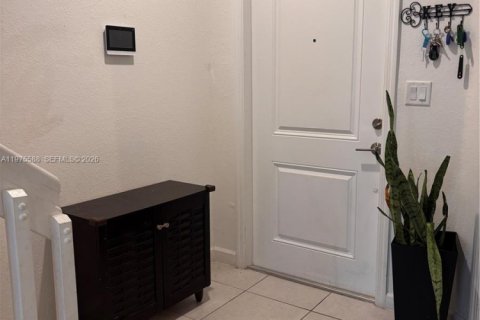 Touwnhouse à vendre à Homestead, Floride: 3 chambres, 123.37 m2 № 2077514 - photo 2