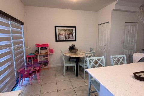 Touwnhouse à vendre à Homestead, Floride: 3 chambres, 123.37 m2 № 2077514 - photo 4