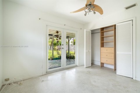 House in Lighthouse Point, Florida 2 bedrooms, 82.5 sq.m. № 1928088 - photo 11