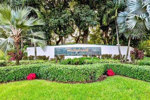 Condo in Pembroke Pines, Florida, 2 bedrooms  № 1806155 - photo 16