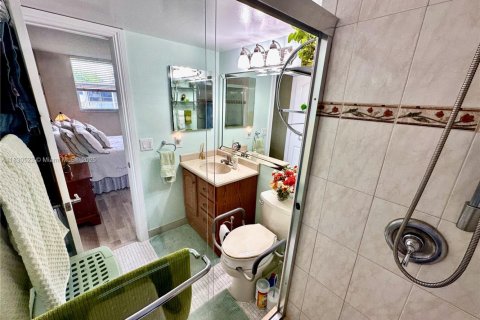 Condo in Pembroke Pines, Florida, 2 bedrooms  № 1806155 - photo 10