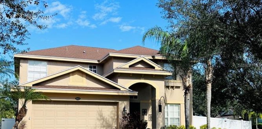 Casa en Kissimmee, Florida 5 dormitorios, 223.62 m2 № 1775488