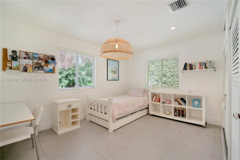 House in Key Biscayne, Florida 5 bedrooms, 316.33 sq.m. № 2002453 - photo 24