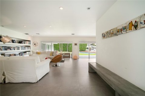 House in Key Biscayne, Florida 5 bedrooms, 316.33 sq.m. № 2002453 - photo 6