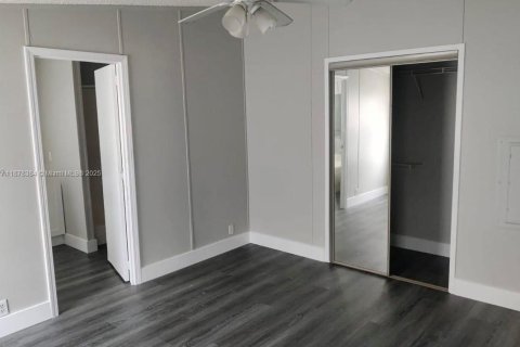 Снять в аренду квартиру в Хомстед, Флорида 3 спальни, 156.08м2, № 1928981 - фото 12