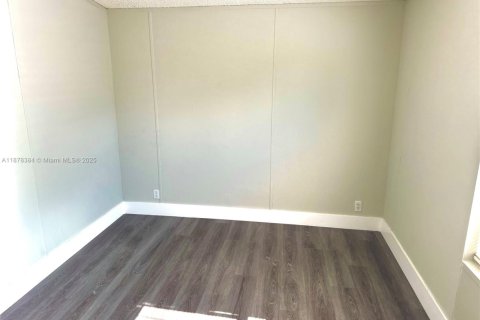 Снять в аренду квартиру в Хомстед, Флорида 3 спальни, 156.08м2, № 1928981 - фото 30