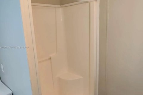 Снять в аренду квартиру в Хомстед, Флорида 3 спальни, 156.08м2, № 1928981 - фото 19