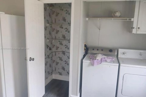 Снять в аренду квартиру в Хомстед, Флорида 3 спальни, 156.08м2, № 1928981 - фото 27