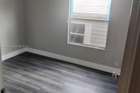 Снять в аренду квартиру в Хомстед, Флорида 3 спальни, 156.08м2, № 1928981 - фото 13