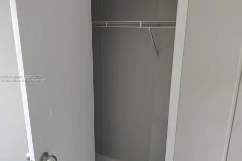 Снять в аренду квартиру в Хомстед, Флорида 3 спальни, 156.08м2, № 1928981 - фото 23