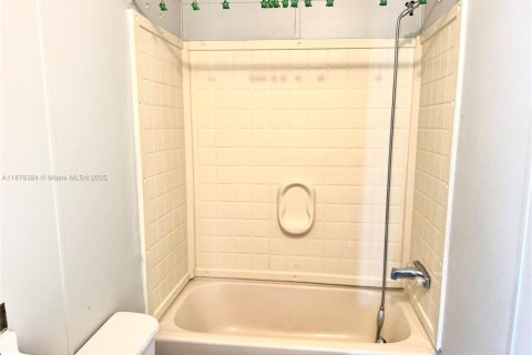 Снять в аренду квартиру в Хомстед, Флорида 3 спальни, 156.08м2, № 1928981 - фото 29