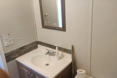 Снять в аренду квартиру в Хомстед, Флорида 3 спальни, 156.08м2, № 1928981 - фото 20