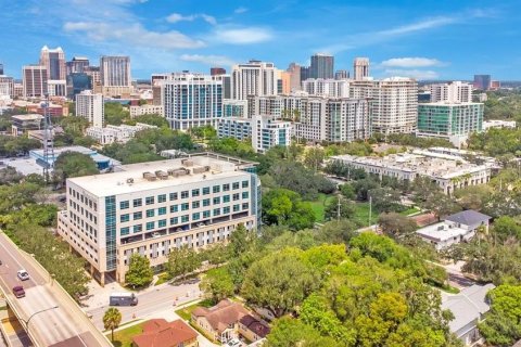 Immobilier commercial à vendre à Orlando, Floride: 100.15 m2 № 2097375 - photo 6