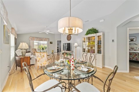 Casa en venta en The Villages, Florida, 2 dormitorios, 112.04 m2 № 1840580 - foto 5