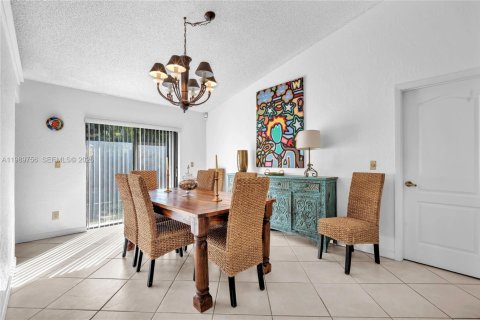 Villa ou maison à vendre à Sunrise, Floride: 3 chambres, 164.9 m2 № 2051632 - photo 14