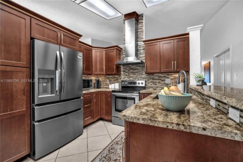 Villa ou maison à vendre à Sunrise, Floride: 3 chambres, 164.9 m2 № 2051632 - photo 15