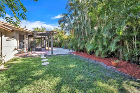 Villa ou maison à vendre à Sunrise, Floride: 3 chambres, 164.9 m2 № 2051632 - photo 3