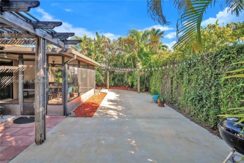 Villa ou maison à vendre à Sunrise, Floride: 3 chambres, 164.9 m2 № 2051632 - photo 21