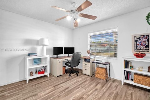 Villa ou maison à vendre à Sunrise, Floride: 3 chambres, 164.9 m2 № 2051632 - photo 11