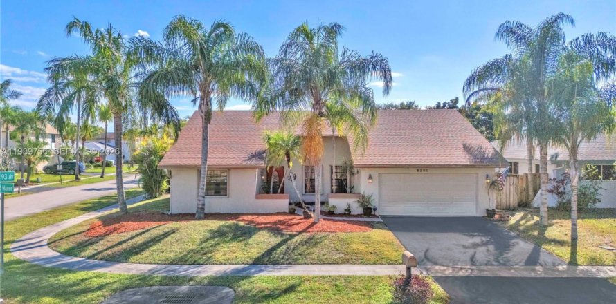 Villa ou maison à Sunrise, Floride 3 chambres, 164.9 m2 № 2051632