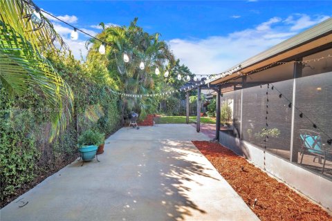 Villa ou maison à vendre à Sunrise, Floride: 3 chambres, 164.9 m2 № 2051632 - photo 18