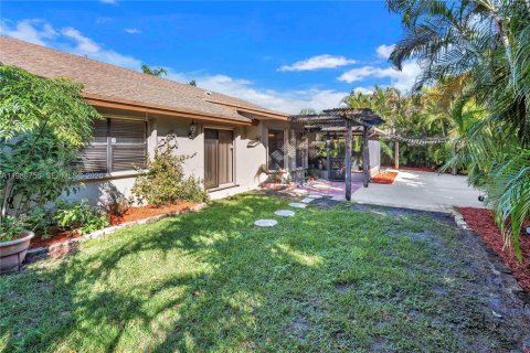 Villa ou maison à vendre à Sunrise, Floride: 3 chambres, 164.9 m2 № 2051632 - photo 19