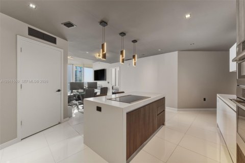 Copropriété à louer à Miami, Floride: 2 chambres, 144.93 m2 № 2075284 - photo 9