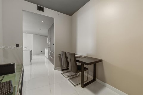 Copropriété à louer à Miami, Floride: 2 chambres, 144.93 m2 № 2075284 - photo 11