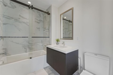 Copropriété à louer à Miami, Floride: 2 chambres, 144.93 m2 № 2075284 - photo 28