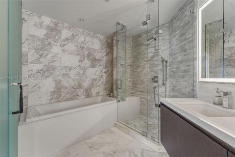 Copropriété à louer à Miami, Floride: 2 chambres, 144.93 m2 № 2075284 - photo 24