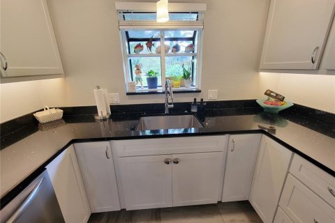 Condo in Bradenton, Florida, 2 bedrooms  № 1602571 - photo 5