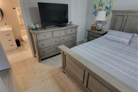 Condo in Bradenton, Florida, 2 bedrooms  № 1602571 - photo 30
