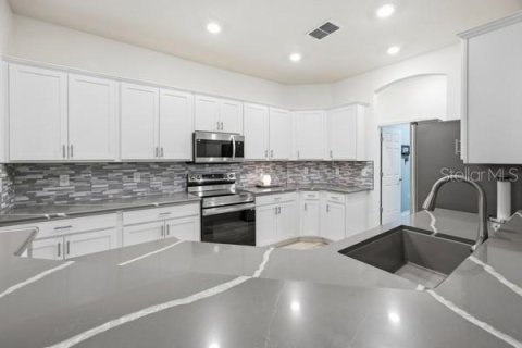 Villa ou maison à vendre à Ocala, Floride: 4 chambres, 220.18 m2 № 2148139 - photo 11