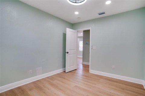 Villa ou maison à louer à Saint Petersburg, Floride: 3 chambres, 107.02 m2 № 2110840 - photo 21