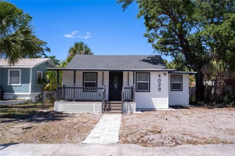 Villa ou maison à Saint Petersburg, Floride 3 chambres, 107.02 m2 № 2110840