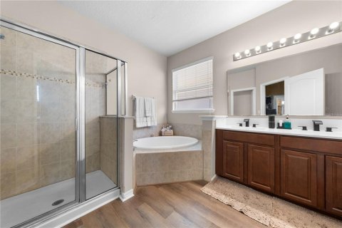 Casa en venta en Kissimmee, Florida, 4 dormitorios, 235.6 m2 № 1915189 - foto 30