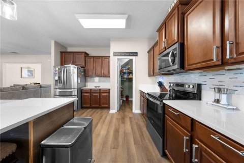Casa en venta en Kissimmee, Florida, 4 dormitorios, 235.6 m2 № 1915189 - foto 20