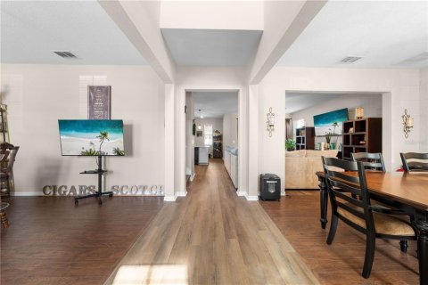 Casa en venta en Kissimmee, Florida, 4 dormitorios, 235.6 m2 № 1915189 - foto 4