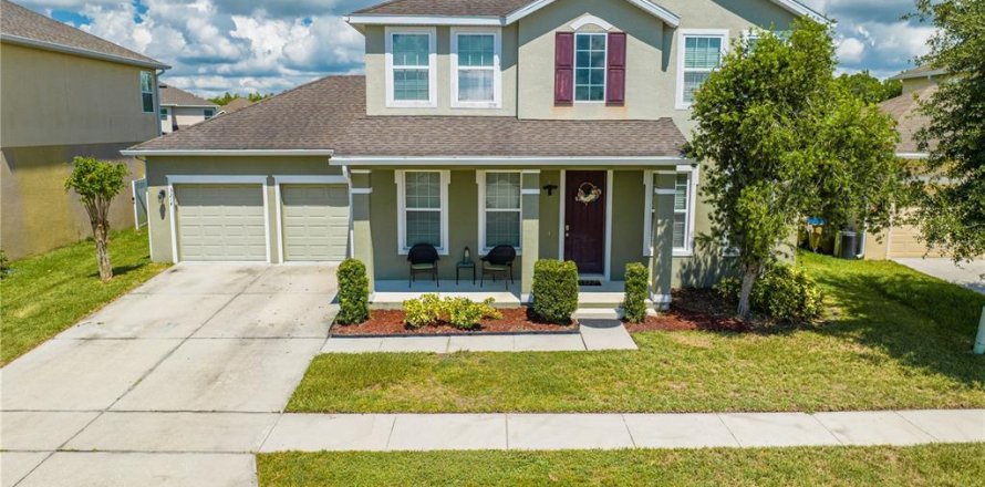 Casa en Kissimmee, Florida 4 dormitorios, 235.6 m2 № 1915189