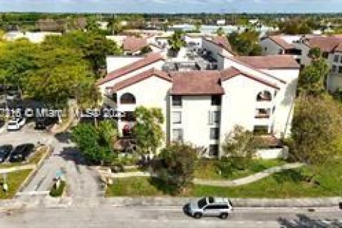 Condo in Miami, Florida, 2 bedrooms  № 1856968 - photo 20
